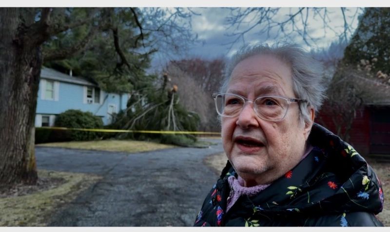 Image for the Tweet beginning: It sounded like thunder when