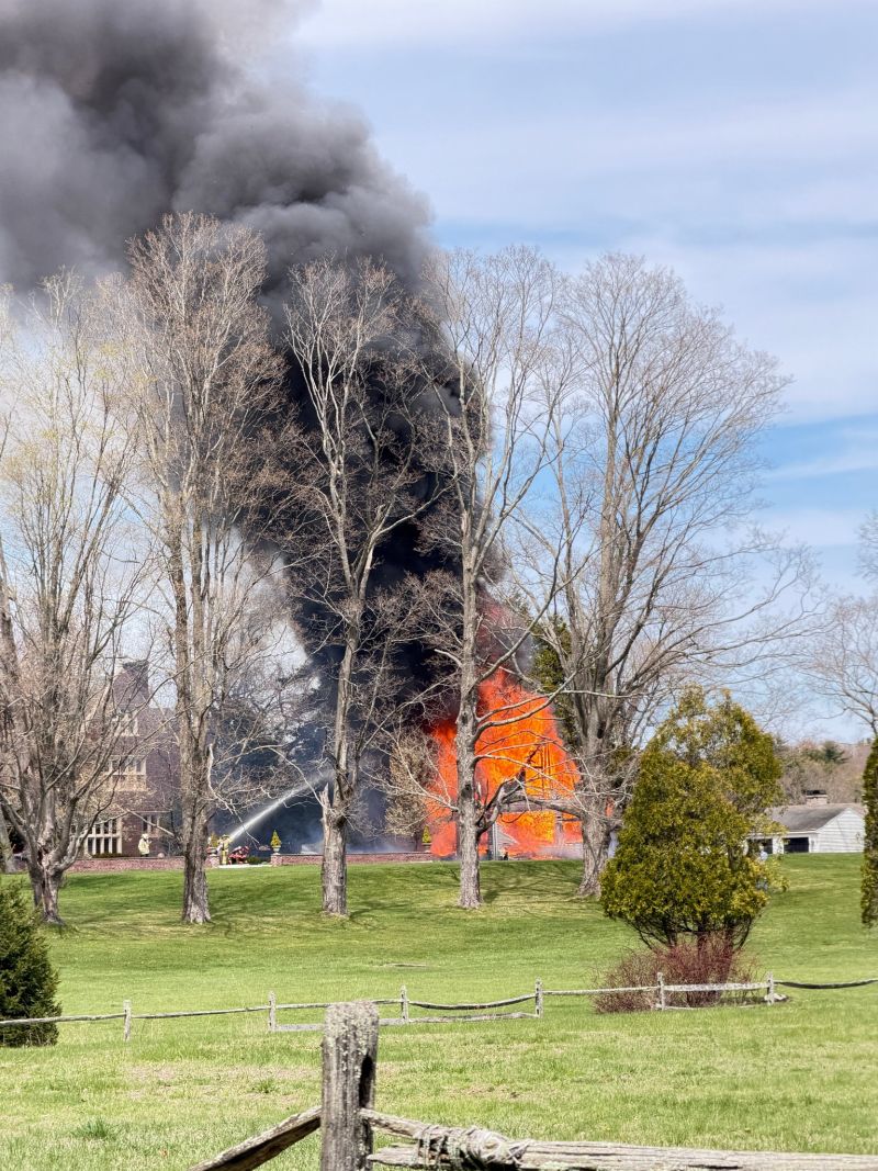 Image for the Tweet beginning: Hamilton Barn burning. #boston 
