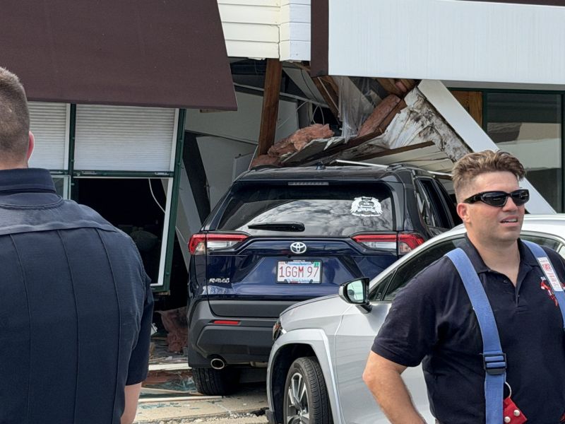 Image for the Tweet beginning: Car into a beauty salon