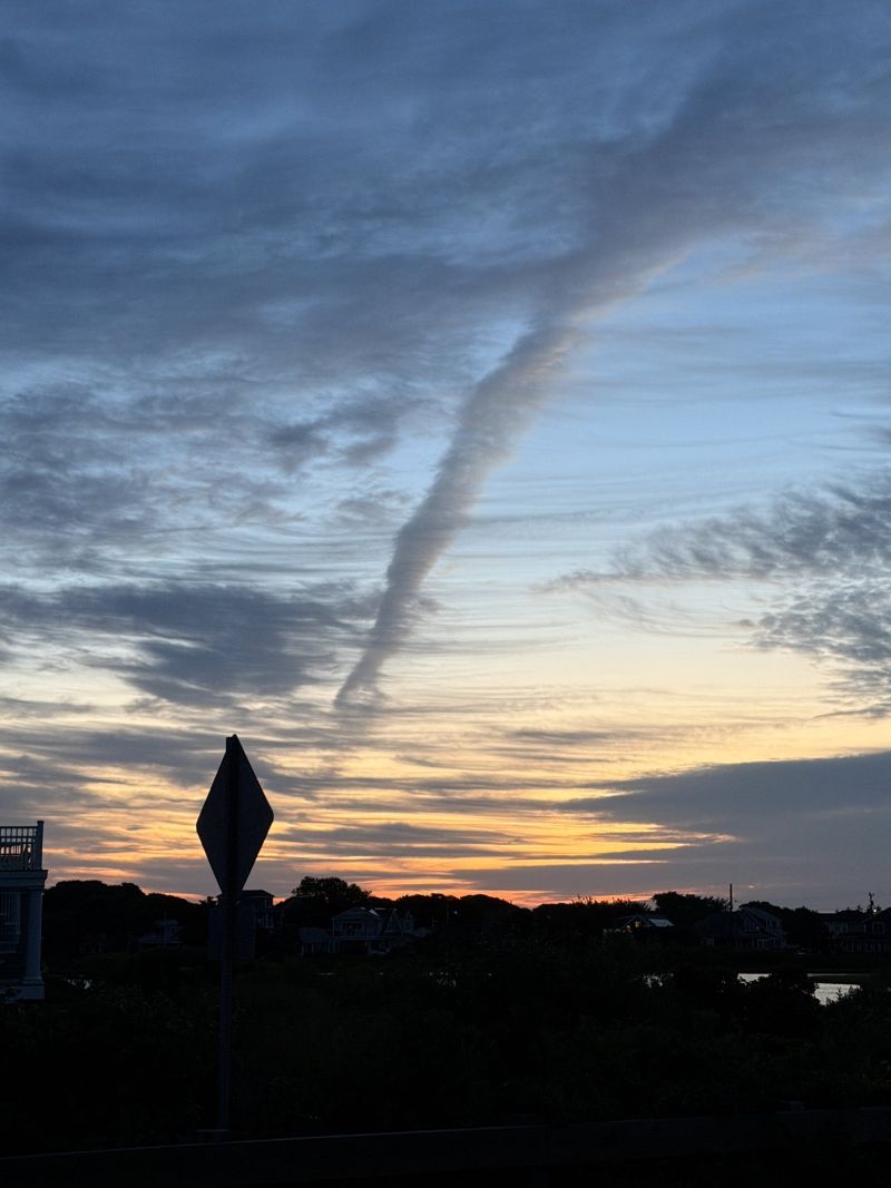 Image for the Tweet beginning: Good morning from the Cape.