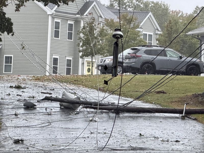 Image for the Tweet beginning: Storm damage, no injuries on
